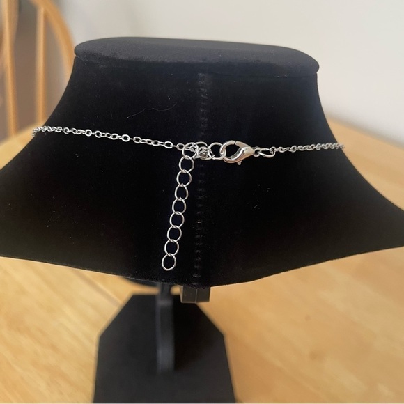 NWT “1989” Inspired Accent Necklace – Perfect for Music Lovers and Fans - Picture 5 of 5